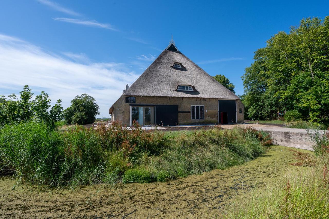 Appartement De Dageraad In Monumentale Boerderij Kimswerd Buitenkant foto