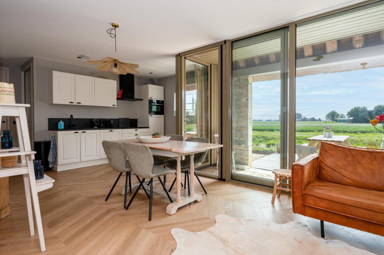 Appartement De Dageraad In Monumentale Boerderij Kimswerd Buitenkant foto