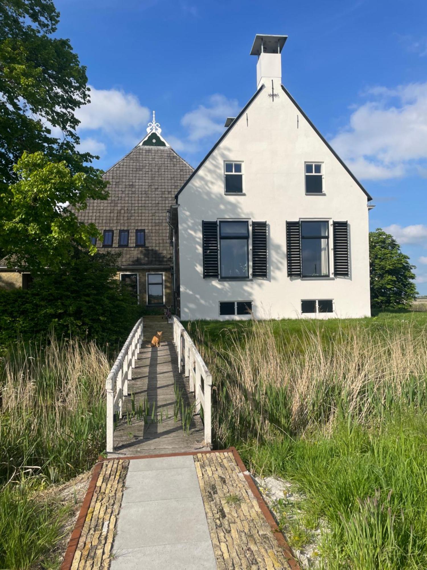Appartement De Dageraad In Monumentale Boerderij Kimswerd Buitenkant foto